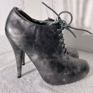 Breckelles Marbled Metallic Grey Kendra 22 Lace Up High Heel Ankle Booties 7